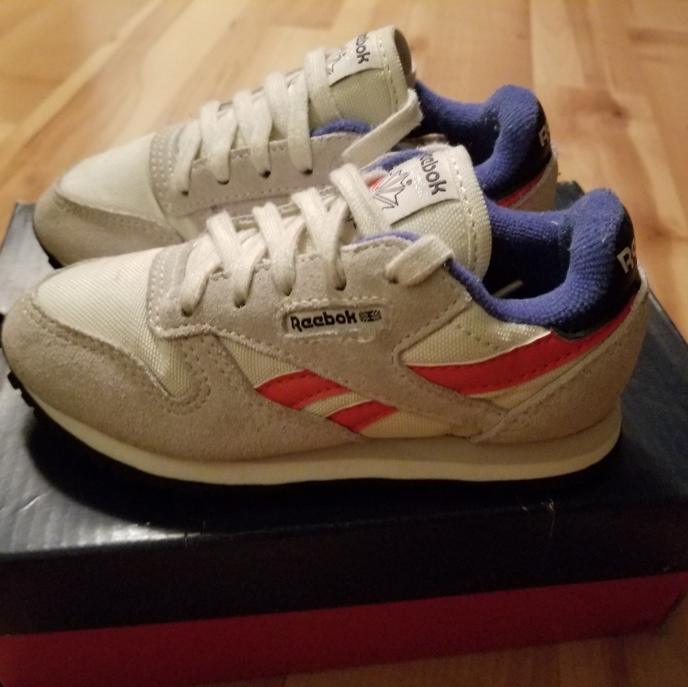 Toddler Reebok Size 9 - Picture 1 of 2
